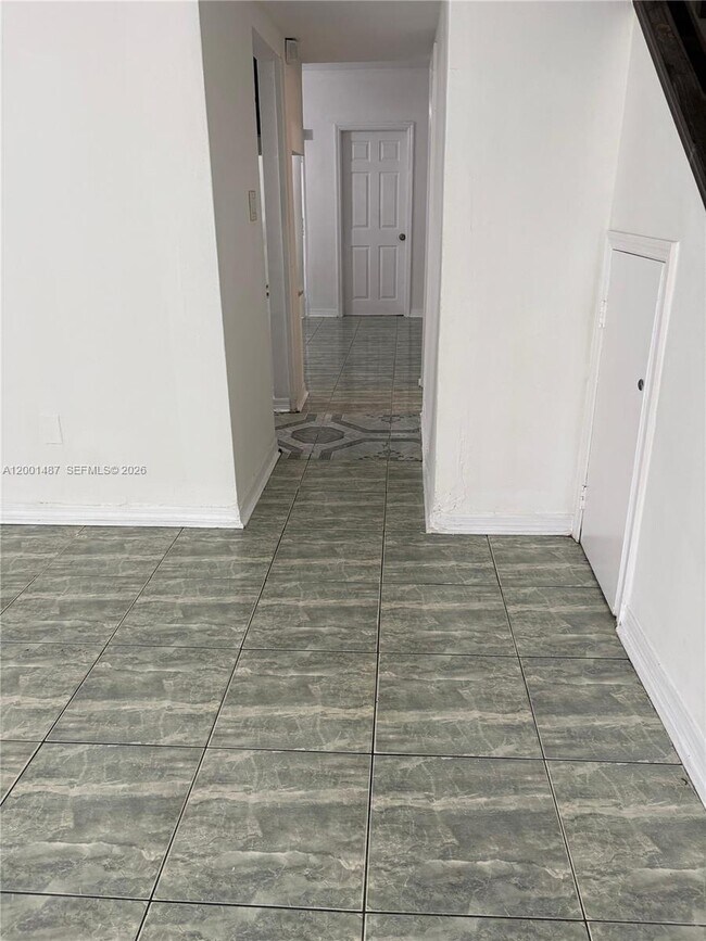 270 NE 142nd St