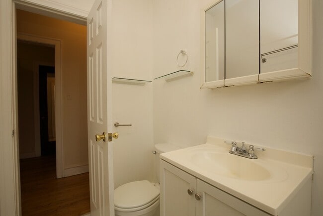 Photo - 1305 Oak Ave Unit A01W