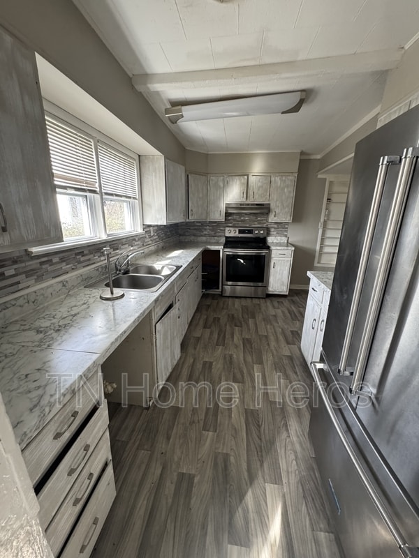 Photo - 2409 Hoitt Ave