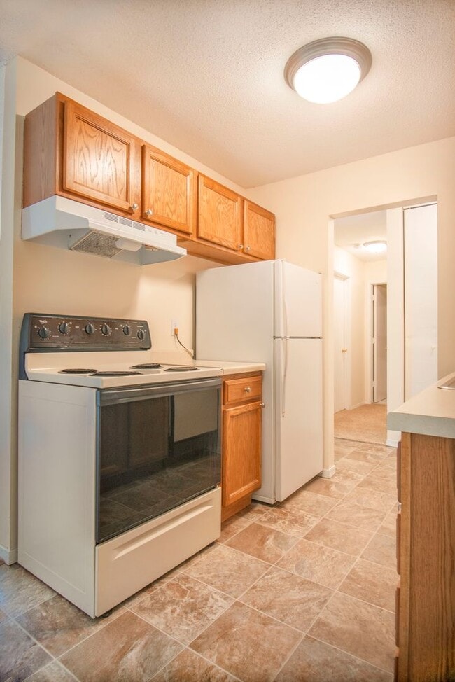 Photo - Excelsior Manor Apartments