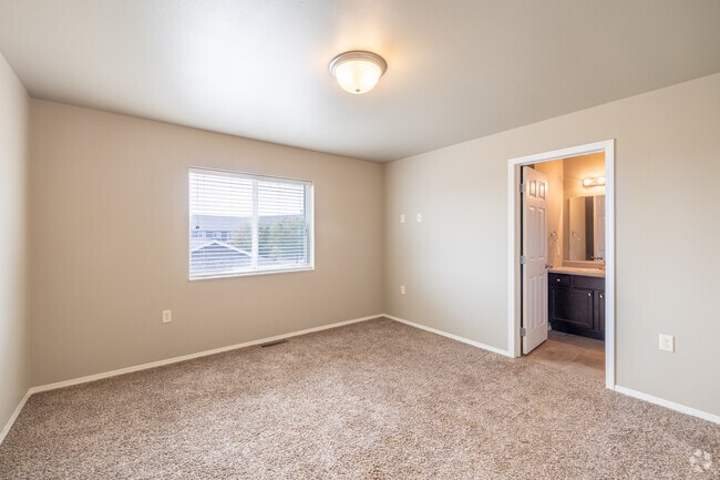 2BR, 2 1/2BA - Bedroom