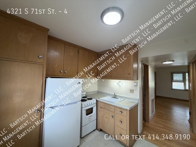 Photo - 4321 S 71st St Unit 4