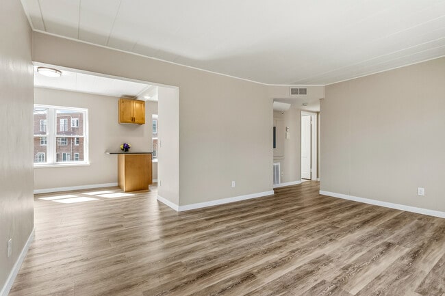 Building Photo - 24 Sherman Ter Unit 6