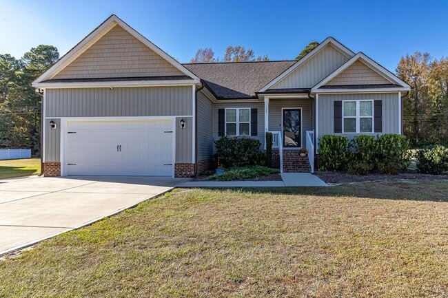 Photo - Immaculate 3 BR | 2 BA Ranch Home in Golds...