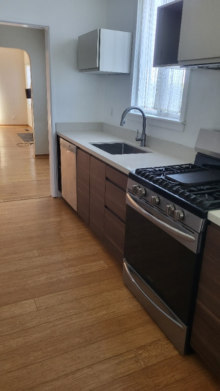 Building Photo - 5429 Van Fleet Ave Rental