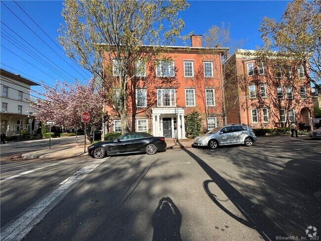 Building Photo - 2 Academy St Unit 1f Rental