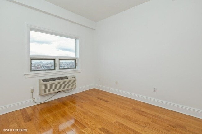 Photo - 809-815 22nd St Unidad 1106
