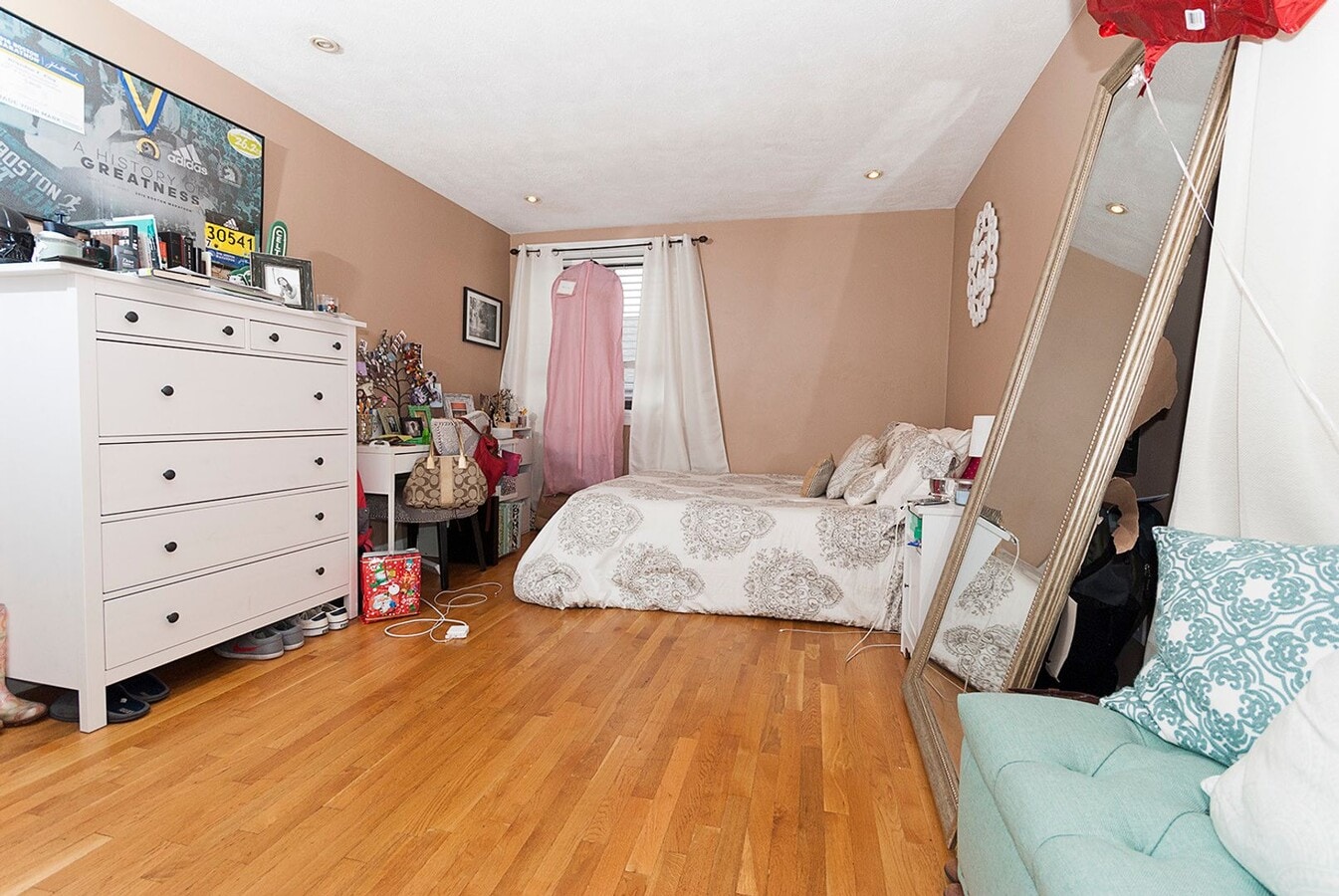 Photo - HOT ALLSTON LISTING!!!!