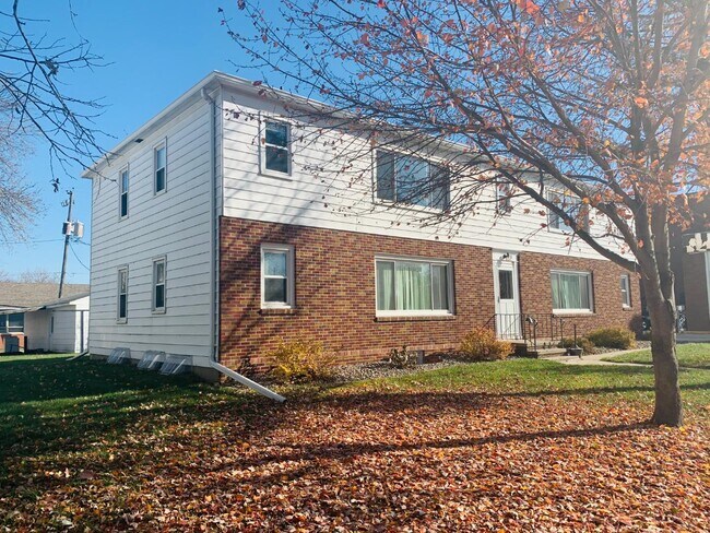 Photo - 209 SW Cherry St