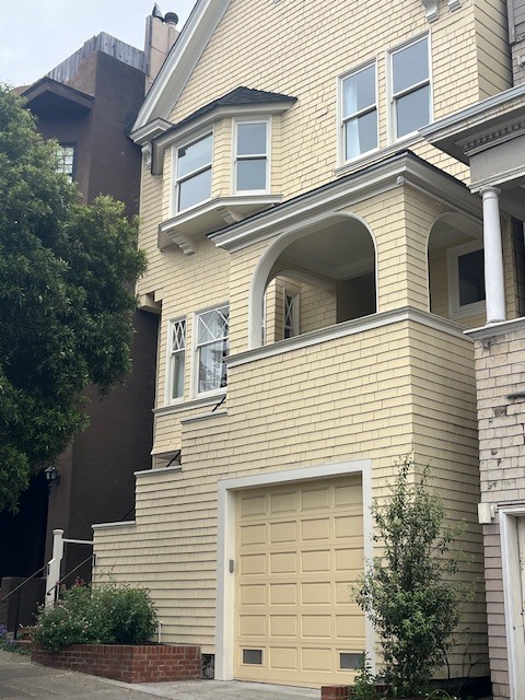 Building Photo - 15 Woodland Ave Unit Top