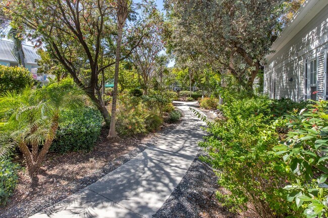 Photo - 204-5 Southard St