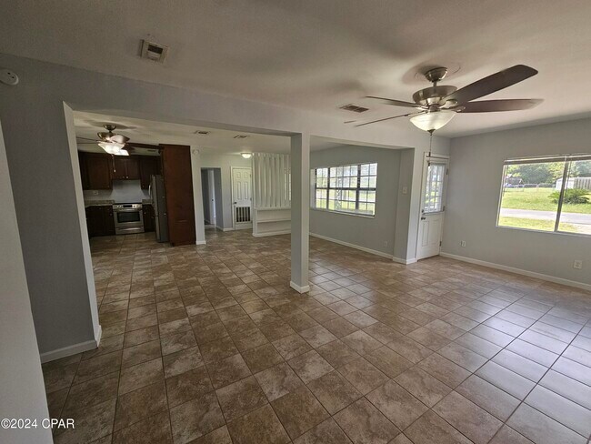 Photo - 112 Martin Lake Dr