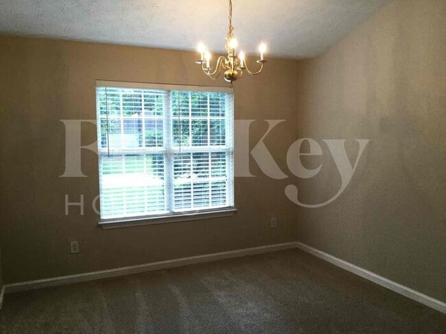 Photo - 200 Fairview Chase Rd