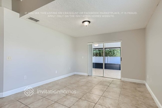 Photo - 210 Banbury Pl