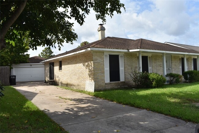 Photo - 10427 Huntington Wood Dr