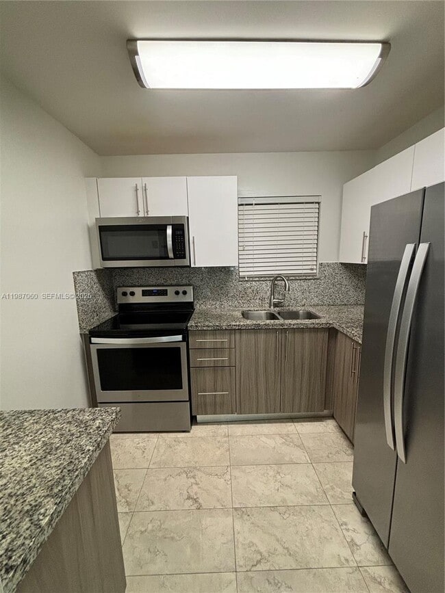 Photo - 7470 Miami Lakes Dr Unidad B208