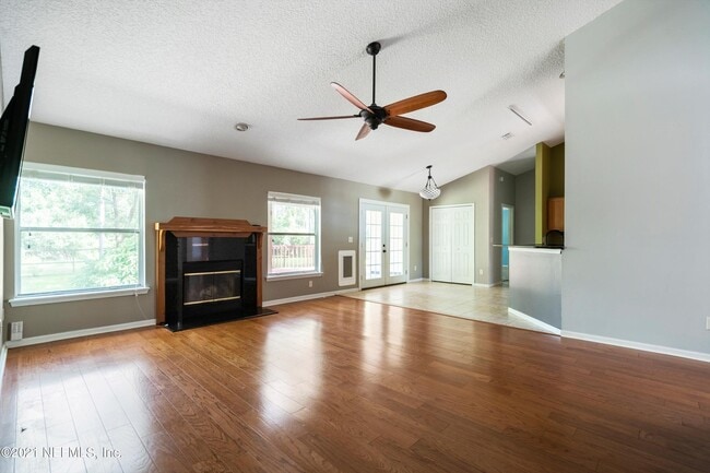Photo - 193 Ivy Lakes Dr