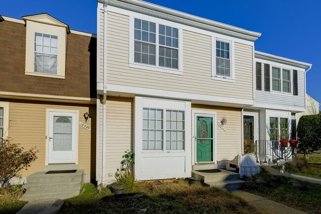 Photo - Beautiful Townhome Near Gunner's Lake in Germantown