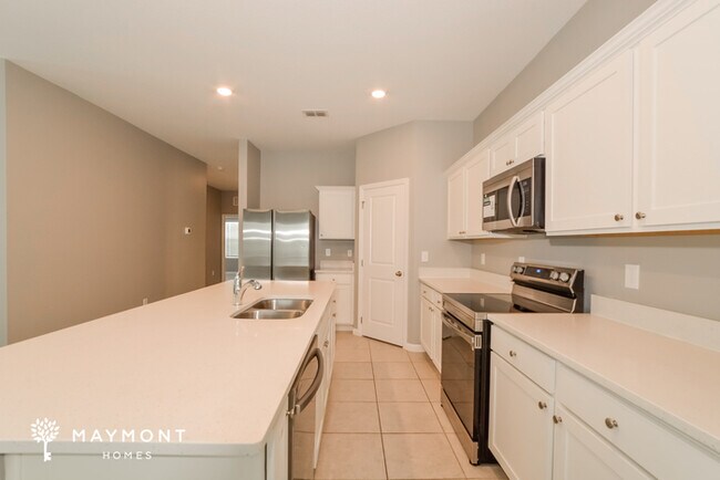 335 Kenilworth Dr