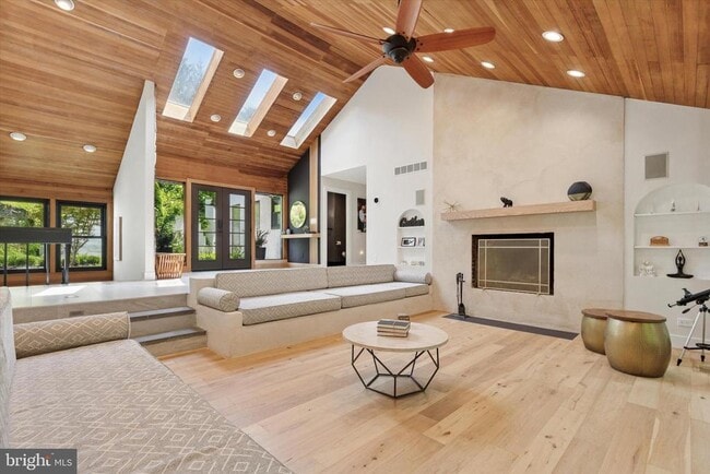 Photo - 1220 Valley Rd