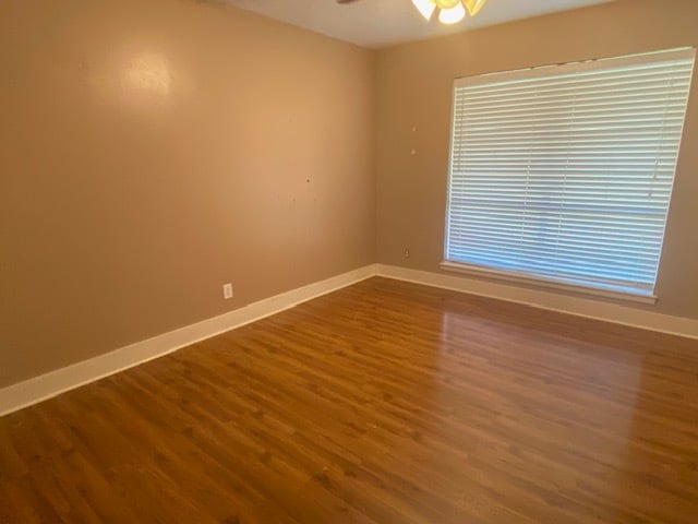 Photo - 2913 Moores Ln