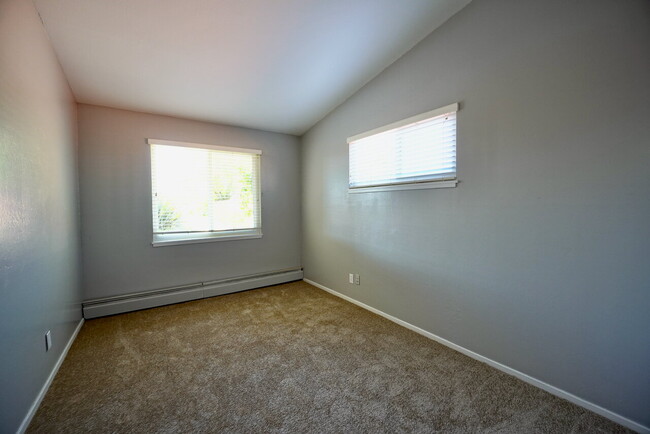 Photo - 4 Bed, 2 Bath Home with Spacious Park-Like...