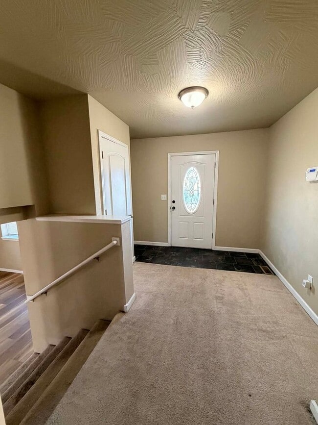 Photo - LEASETAKEOVER: NO DEPOSIT NEEDED!!!  4 BEDROOM / 2 BATHROOM HOUSE IN JOPLIN MO!!!