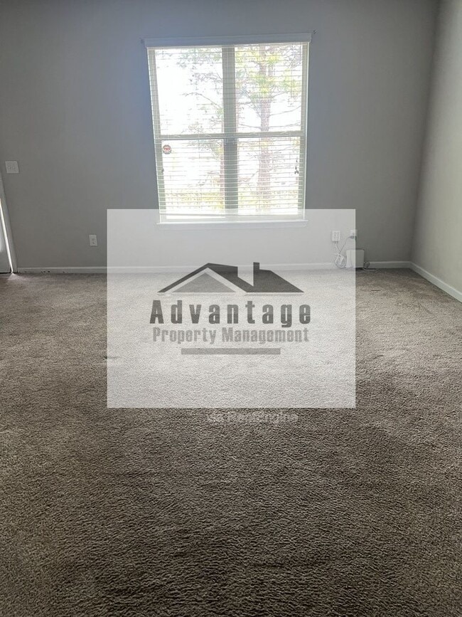 Photo - 250 Magnaview Dr