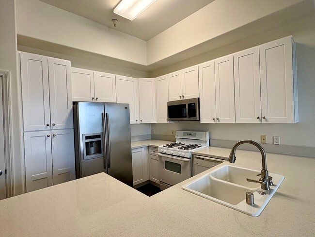 2 Bedroom Condo in Downtown Ventura with O... - 2 Bedroom Condo in Downtown Ventura with O...