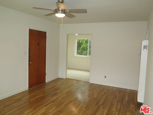 Photo - 2221 Ocean Park Blvd Unit 5