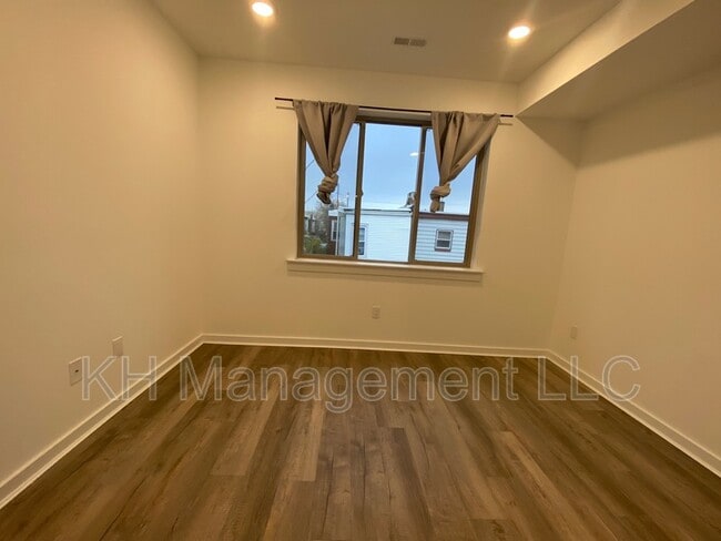 Photo - 4329 Otter St Unit 2