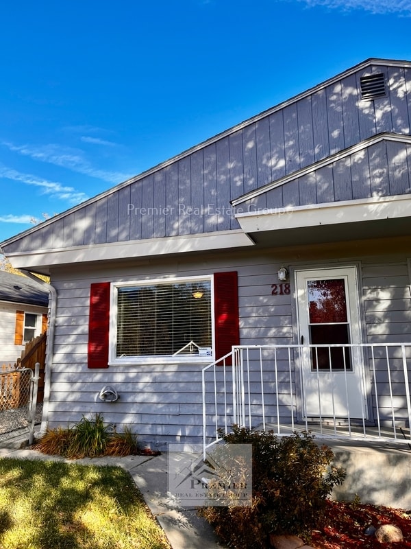 Photo - 218 W Ramona Ave