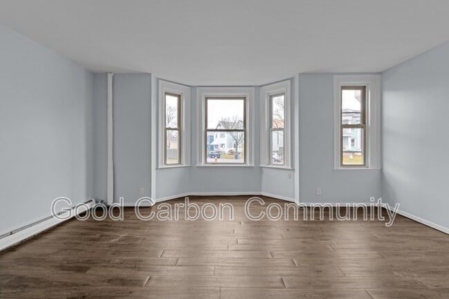 Building Photo - 425 Porter Ave Unit 101