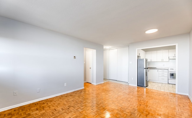 Photo - 6408 Berwickshire Way