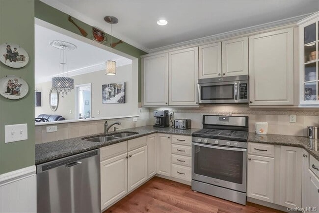 Photo - 2814 Bennington Dr