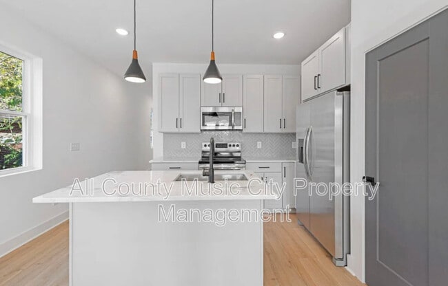 Photo - 204B Alta Loma Rd