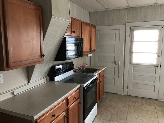 Photo - 130 Mooney St