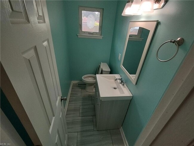 Photo - 344 Lavender Ln