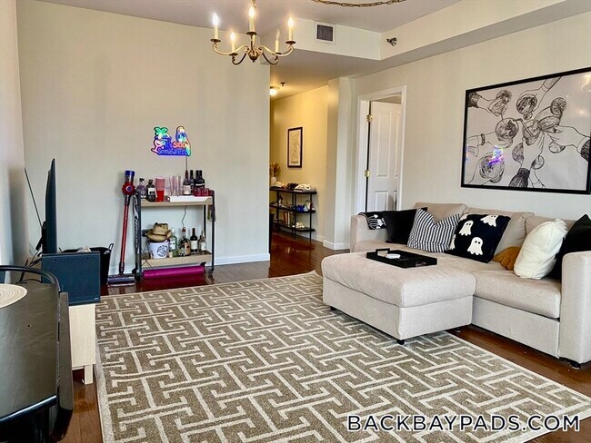 Photo - 636 Beacon St Apartment Unit 303