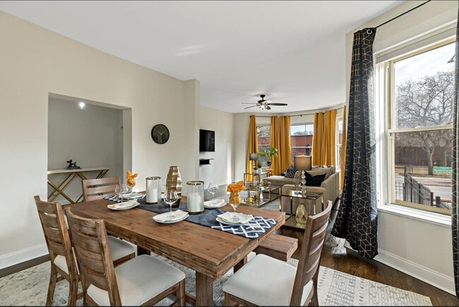 Building Photo - 5536 S King Dr Unit 1