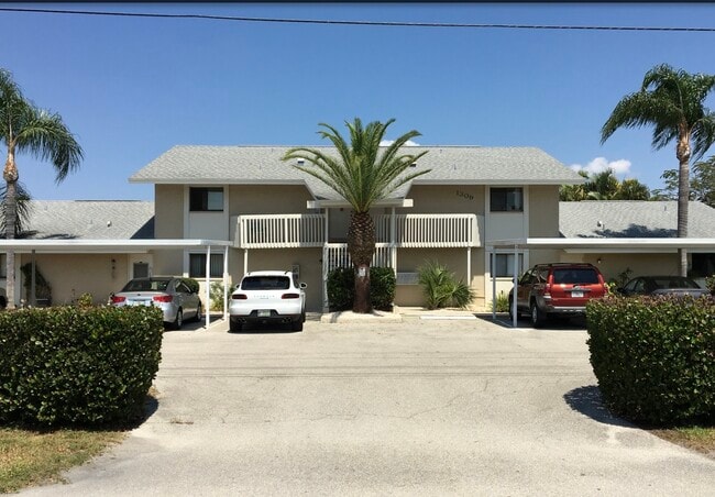 Waters Edge Apartments