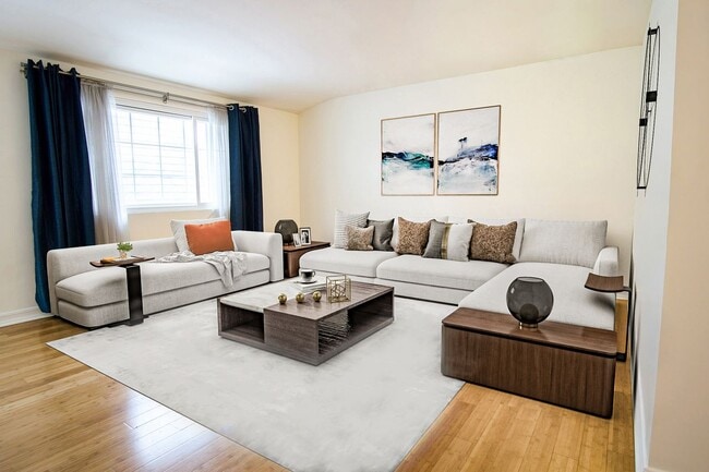 Photo - 8130 Redlands St