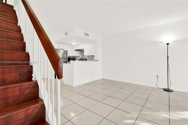 Photo - 675 NW 85th Ct Apartamento Unidad 8-209