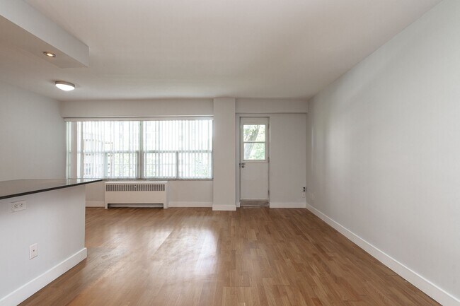 Photo - 99 Tyndall Ave Unit 305