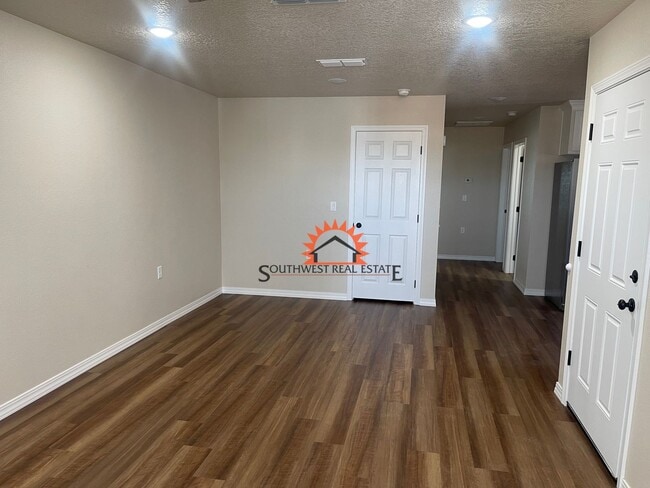 Photo - 2717 Aldrich Rd Unidad B