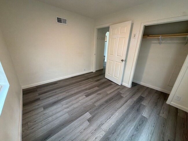 Photo - 2410 Englewood Ave