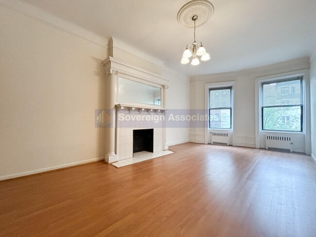 Photo - 320 W 106th St Apartment Unit 3F