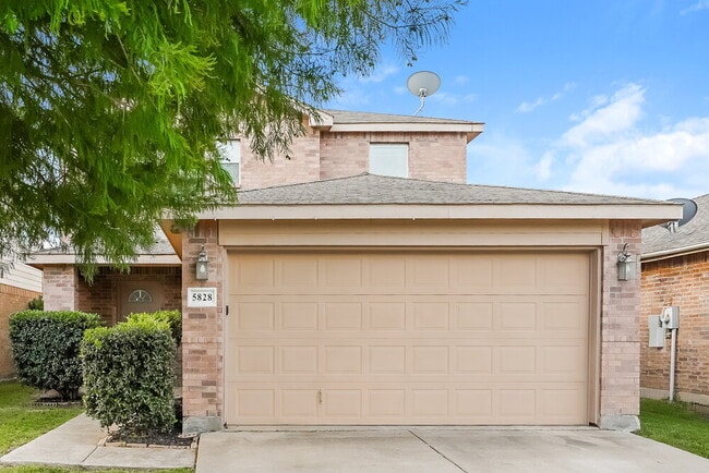Building Photo - 5828 Ridge Lake Dr
