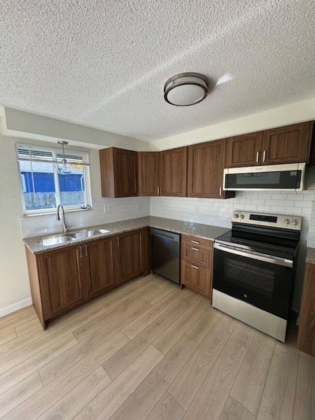 Photo - 1410/1412Terry Unit 1412 Terry Street