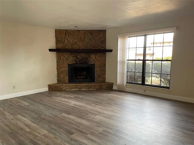 Photo - 711 Plankway Dr